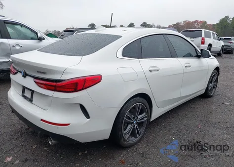 2022 BMW 228 Gran Coupe I xDrive z USA, uszkodzony, nr VIN WBA73AK04N7K37403